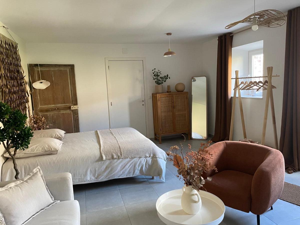 Le Studio D'Achille Tournes 외부 사진